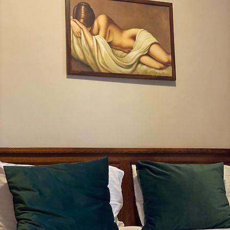 Hotel Akropoli Тирана Экстерьер фото