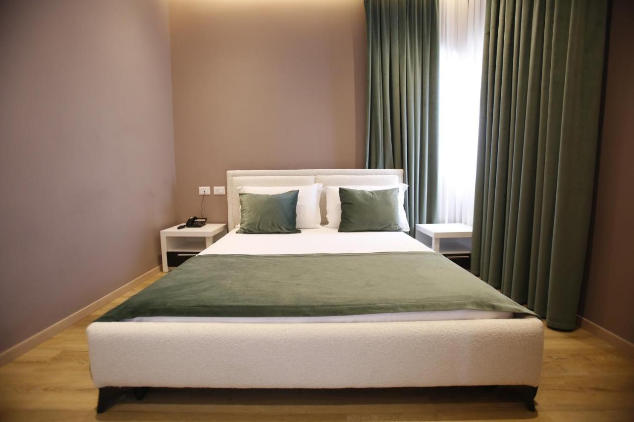Hotel Akropoli Тирана Экстерьер фото