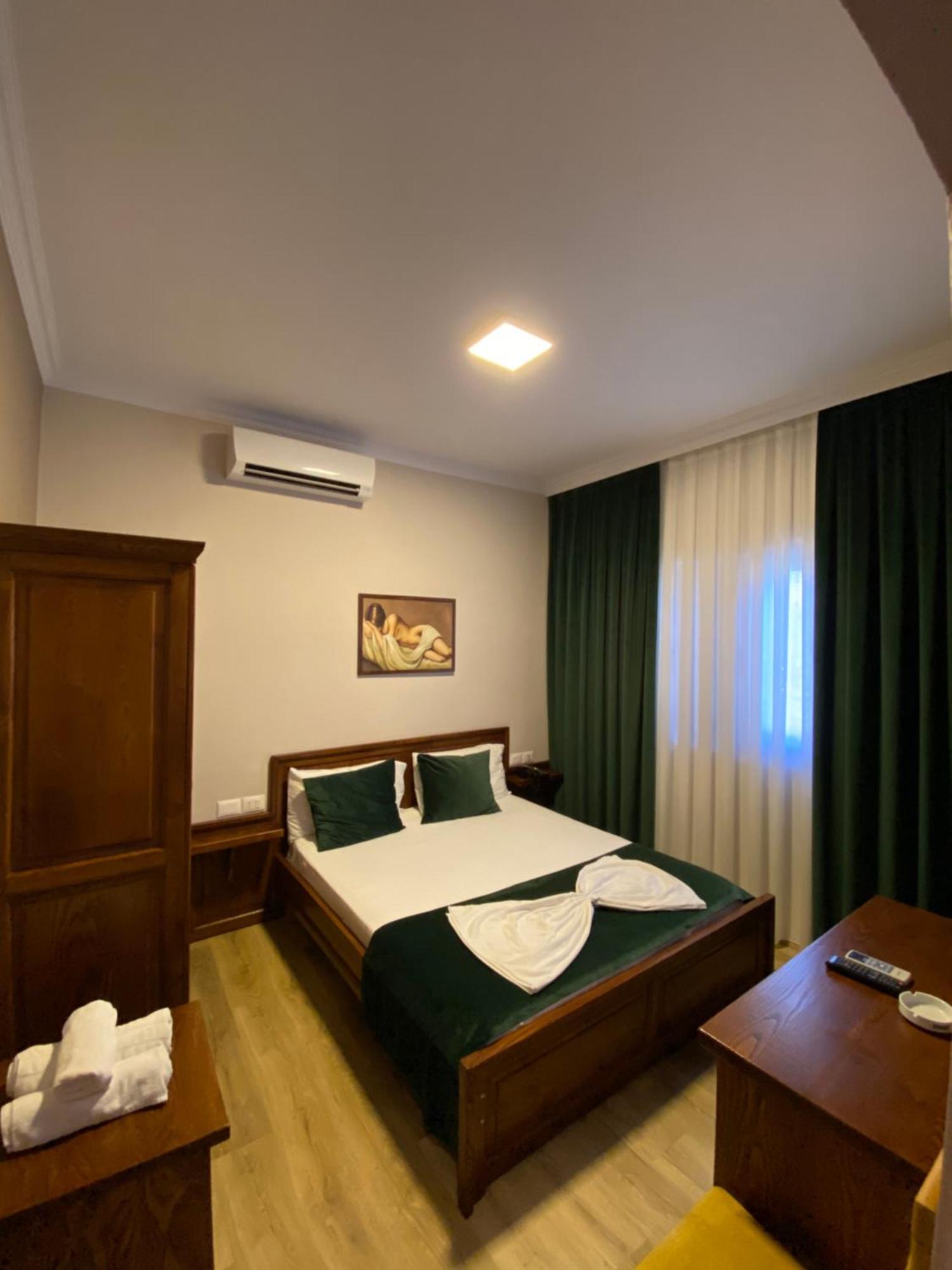 Hotel Akropoli Тирана Экстерьер фото