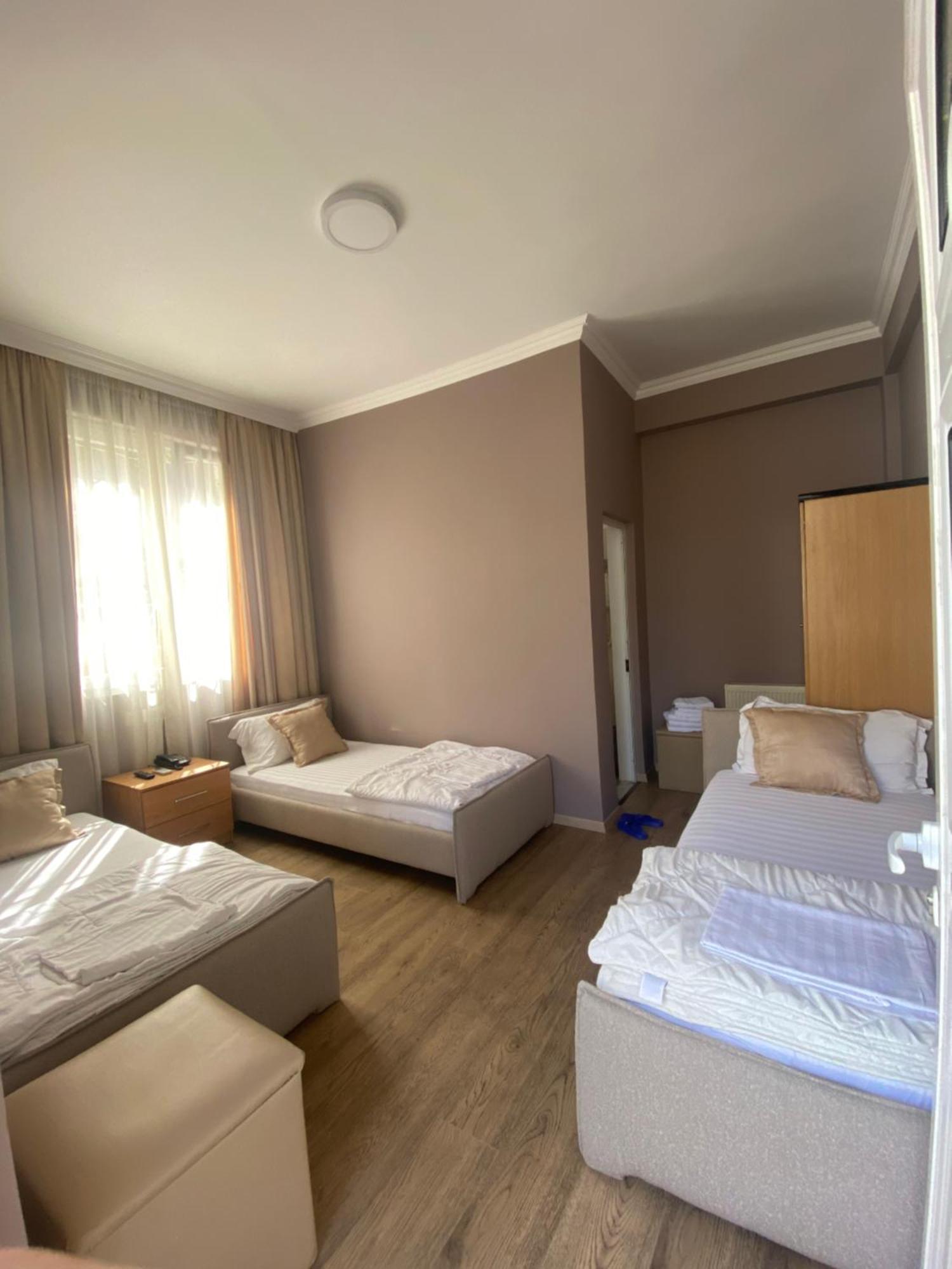 Hotel Akropoli Тирана Экстерьер фото